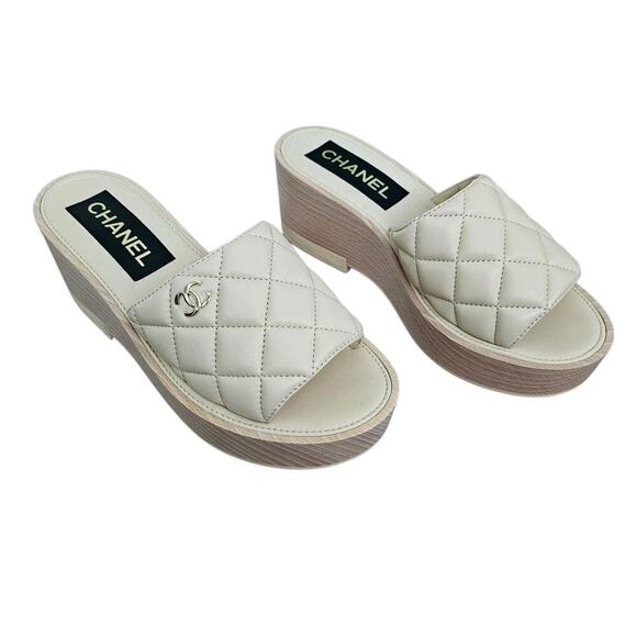 Chanel CC Wood Platform Sandal Slide Mule Size 39 US 8 8.5 Quilted Beige Leather - Picture 1 of 14
